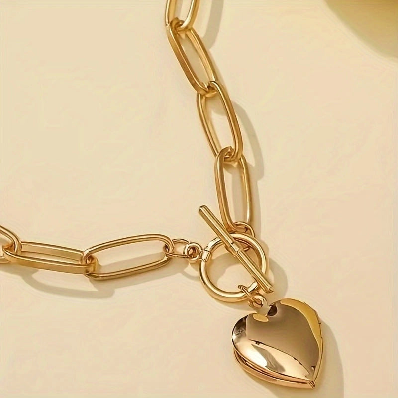 Chain-openable Heart Pendant Made Of Alloy